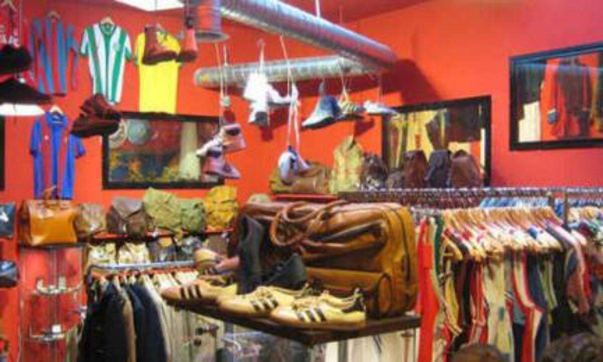 Vintage Shop Abbigliamentovintage Charlie Brown Negozio Vestiti