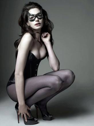 640x853xsexy_anne_hathaway_is_your_new_catwoman_in_dark_knight_rises.jpg.pagespeed.ic.T5evKdcwd1
