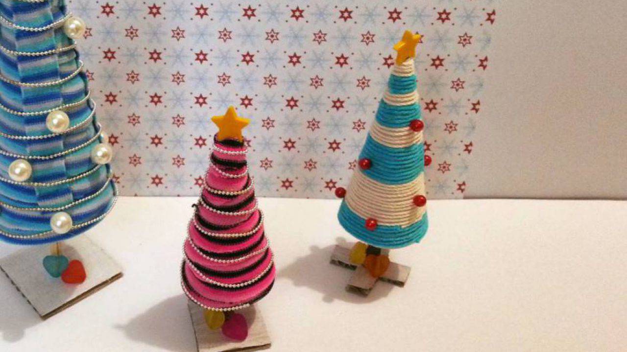 Segnaposto Natalizi Veloci.Alberelli Di Natale Segnaposto Con Il Riciclo Creativo