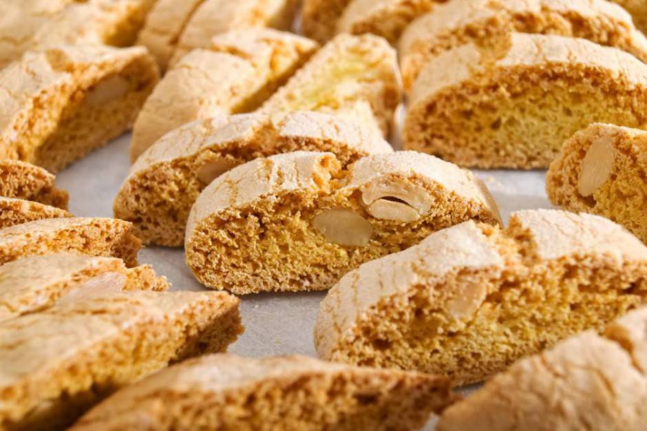 Video ricetta: biscotti cantucci fatti in casa