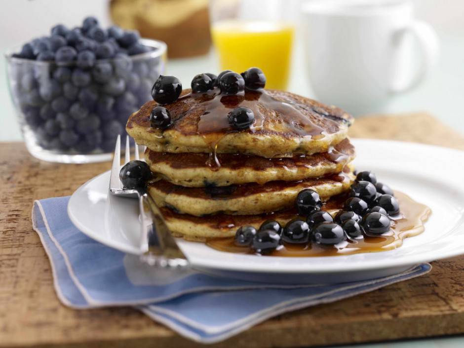 vegan-blueberry-pancakes
