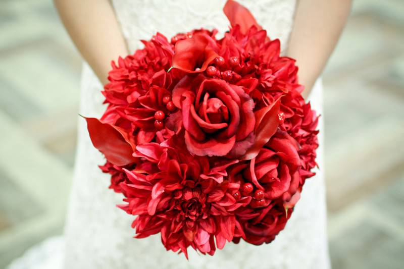 all-red-wedding-bouquet-handmade-bridal-accessories.original (1)