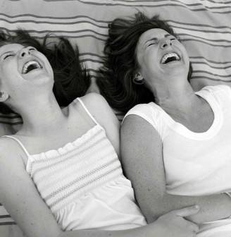 like-mother-like-daughter-funny-photography-12-1