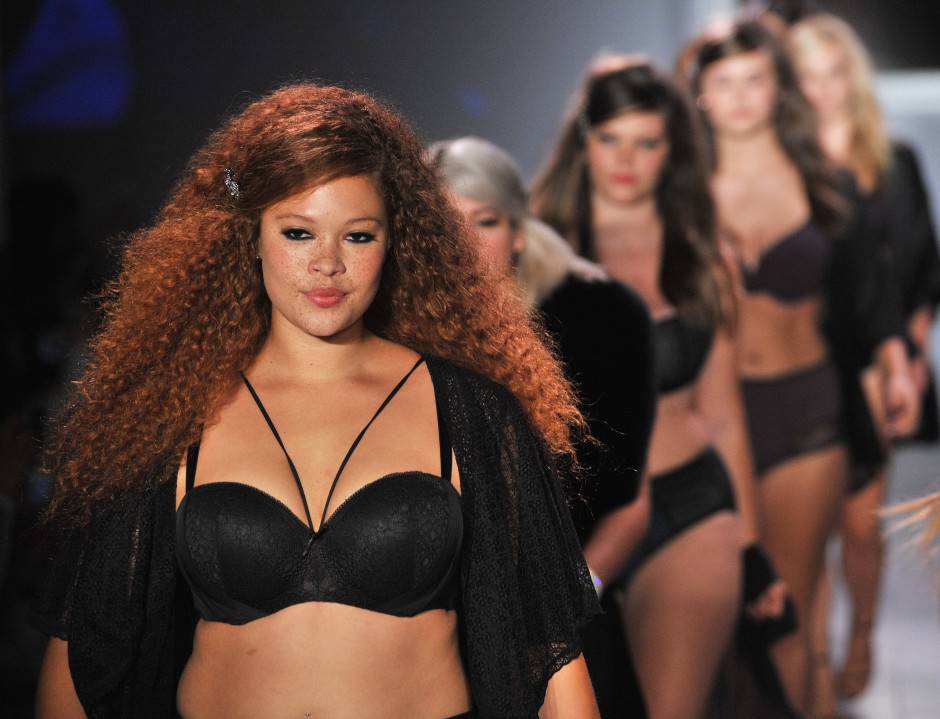Sfilata di modelle curvy in lingerie per Addition Elle a New York (Fernando Leon/Getty Images)