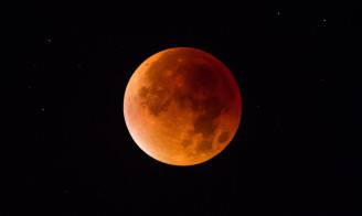 Eclissi di Super Luna del 28 settembre 2015 vista dal Regno Unito (Matt Cardy/Getty Images)