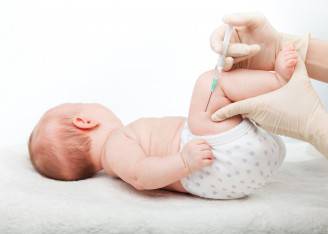 Vaccinazione bebè (Thinkstock)