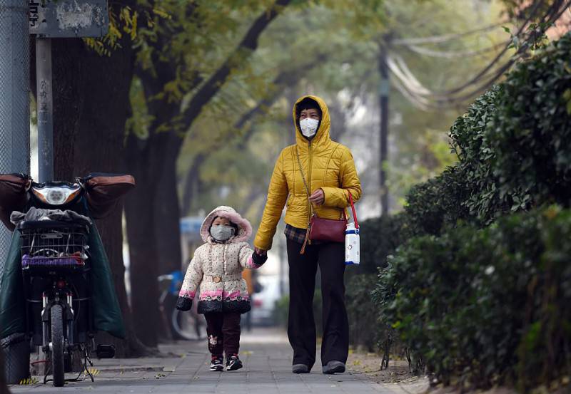 Mascherine contro lo smog (GREG BAKER/AFP/Getty Images)