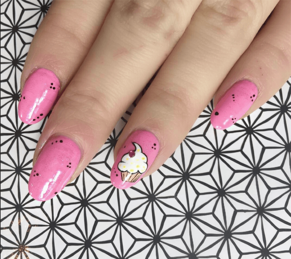 cupcake nail art