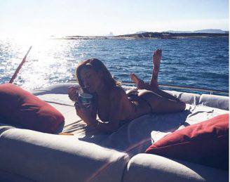 Belen Rodriguez a Ibiza (Foto Instagram)