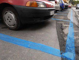 Parcheggio strisce blu