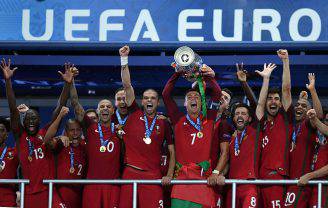 Il Portogallo vince gli Europei di Calcio 2016 (FRANCISCO LEONG/AFP/Getty Images)