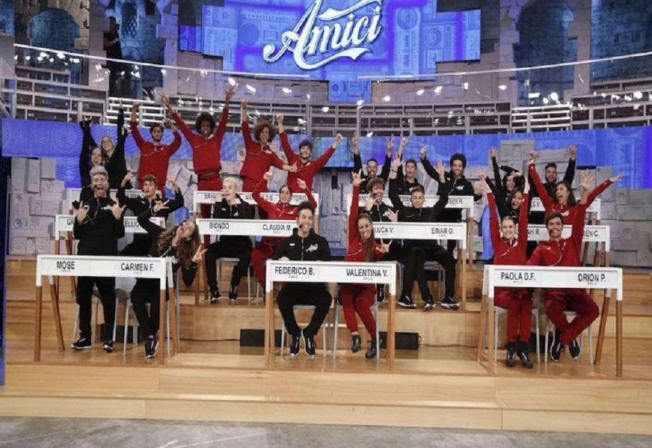 amici 17 serale
