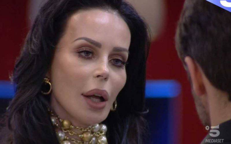 nina morria chirurgia gf