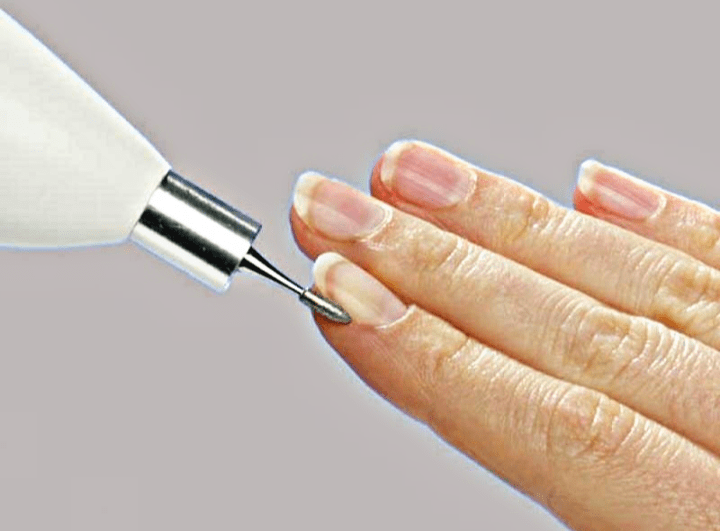 Dry Manicure i segreti della tecnica a secco