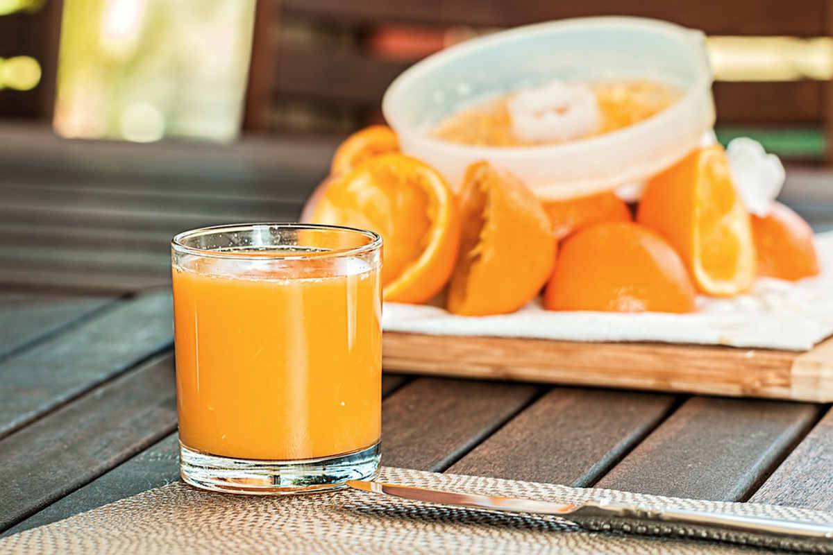 bere succo d'arancia ogni giorno