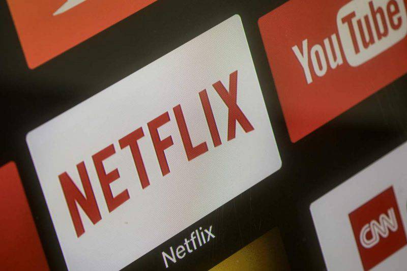 Netflix mette fine alla condivisione degli account tra amici