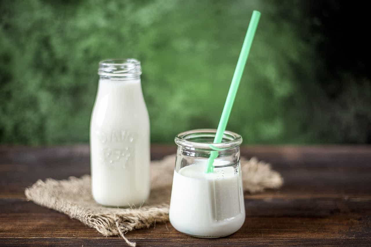 Yogurt proprietà, benefici, controindicazioni e come
