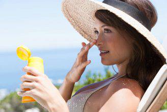 Bellezza: come preparare la pelle del viso al sole