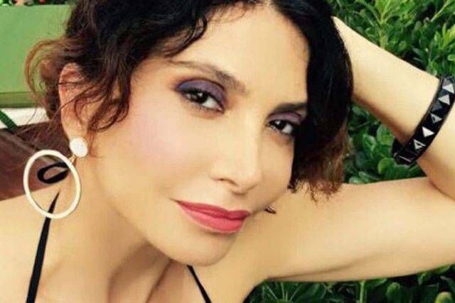 Carmen Di Pietro Caccia Il Figlio Di Casa
