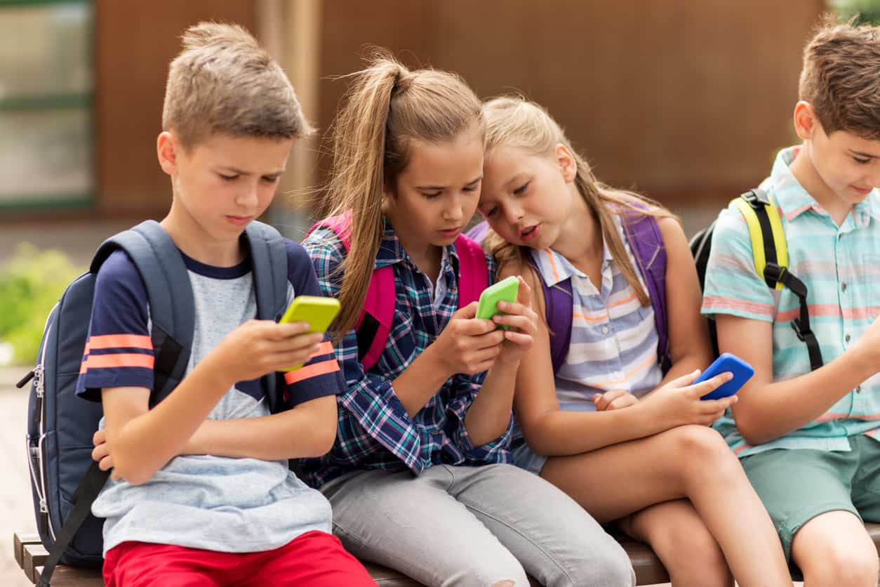 Bambini e social network, i pericoli da non sottovalutare 