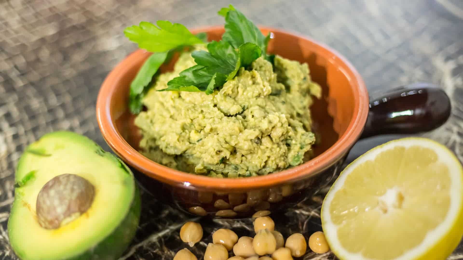 humus di ceci con avocado-video-