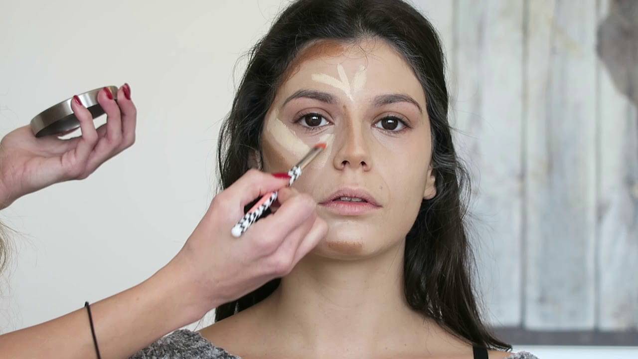 Contouring e base viso perfetti