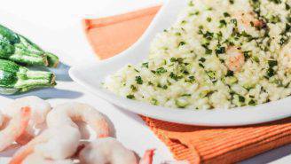 Come preparare il risotto gamberi e zucchine-video-