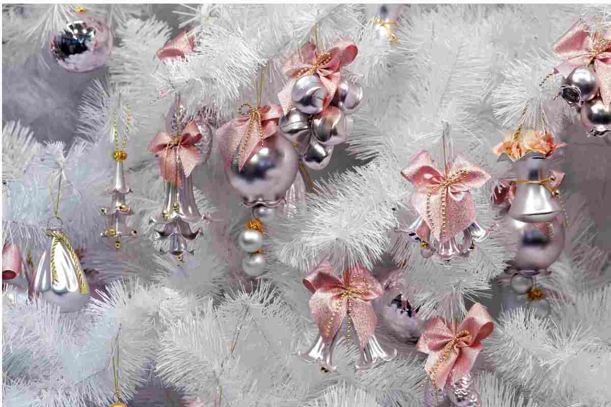 Albero Di Natale Decorazioni Rosa Albero di Natale rosa| Tutti i consigli per decorarlo e renderlo chic