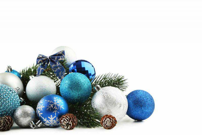 Albero Di Natale Argento E Blu.Albero Di Natale Blu Come Addobbarlo Per Renderlo Elegante E Raffinato