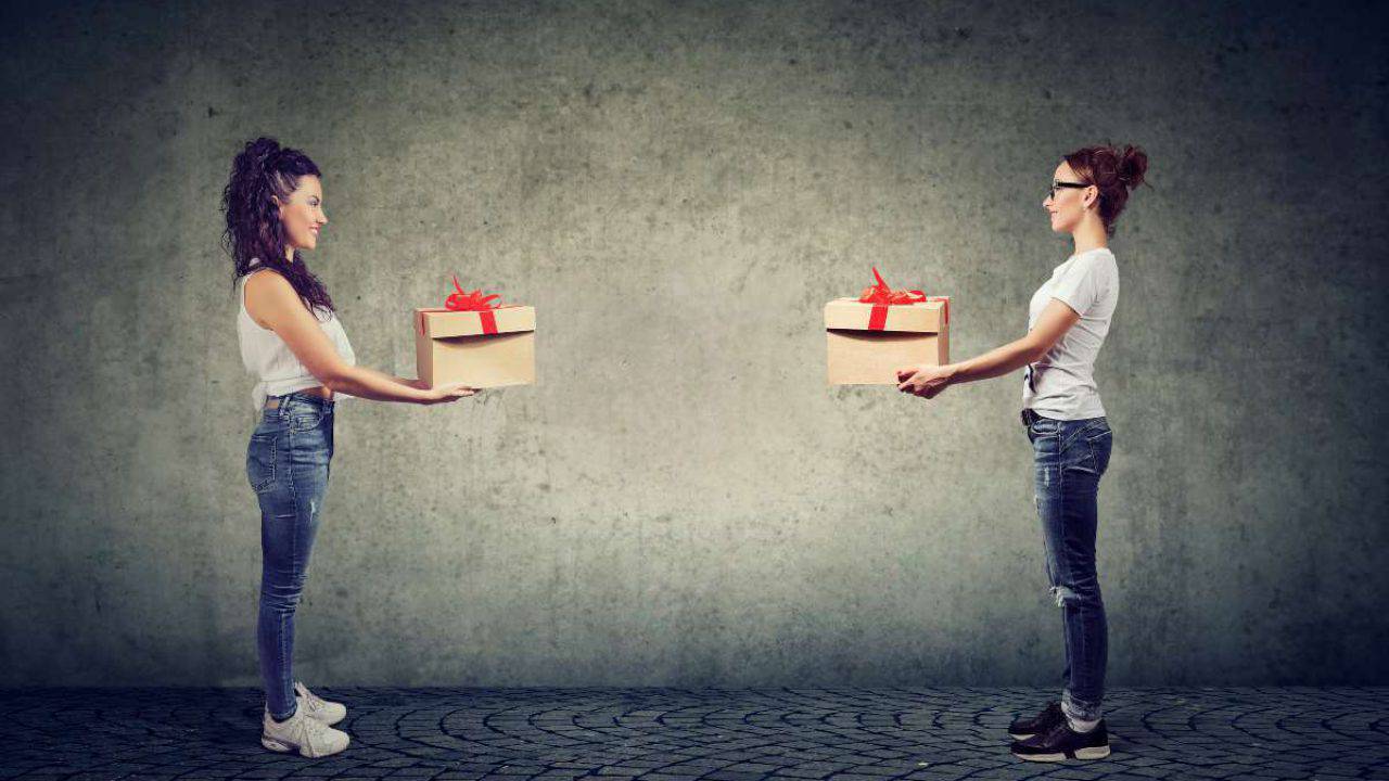 Scartiamo I Regali Di Natale.Come Riciclare I Regali Di Natale Idee E Consigli Anti Spreco