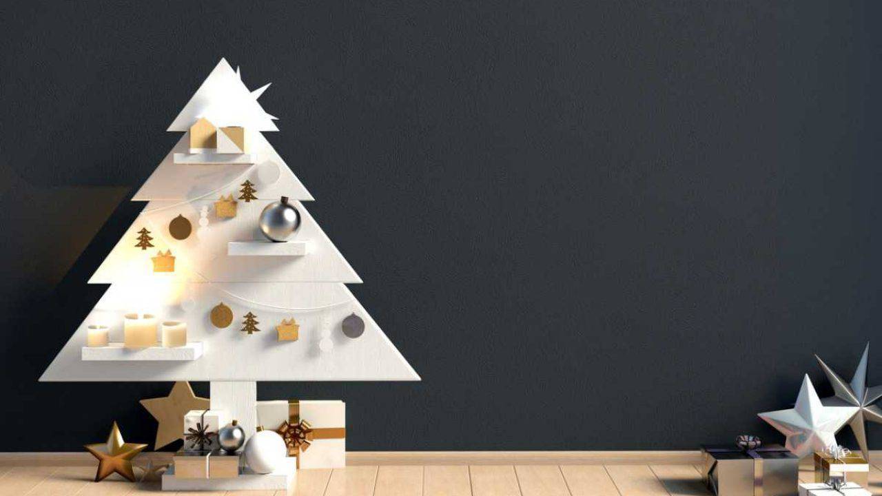 Albero Di Natale In Legno Con Mensole.Albero Di Natale In Stile Moderno Realizzato Con Materiali Originali