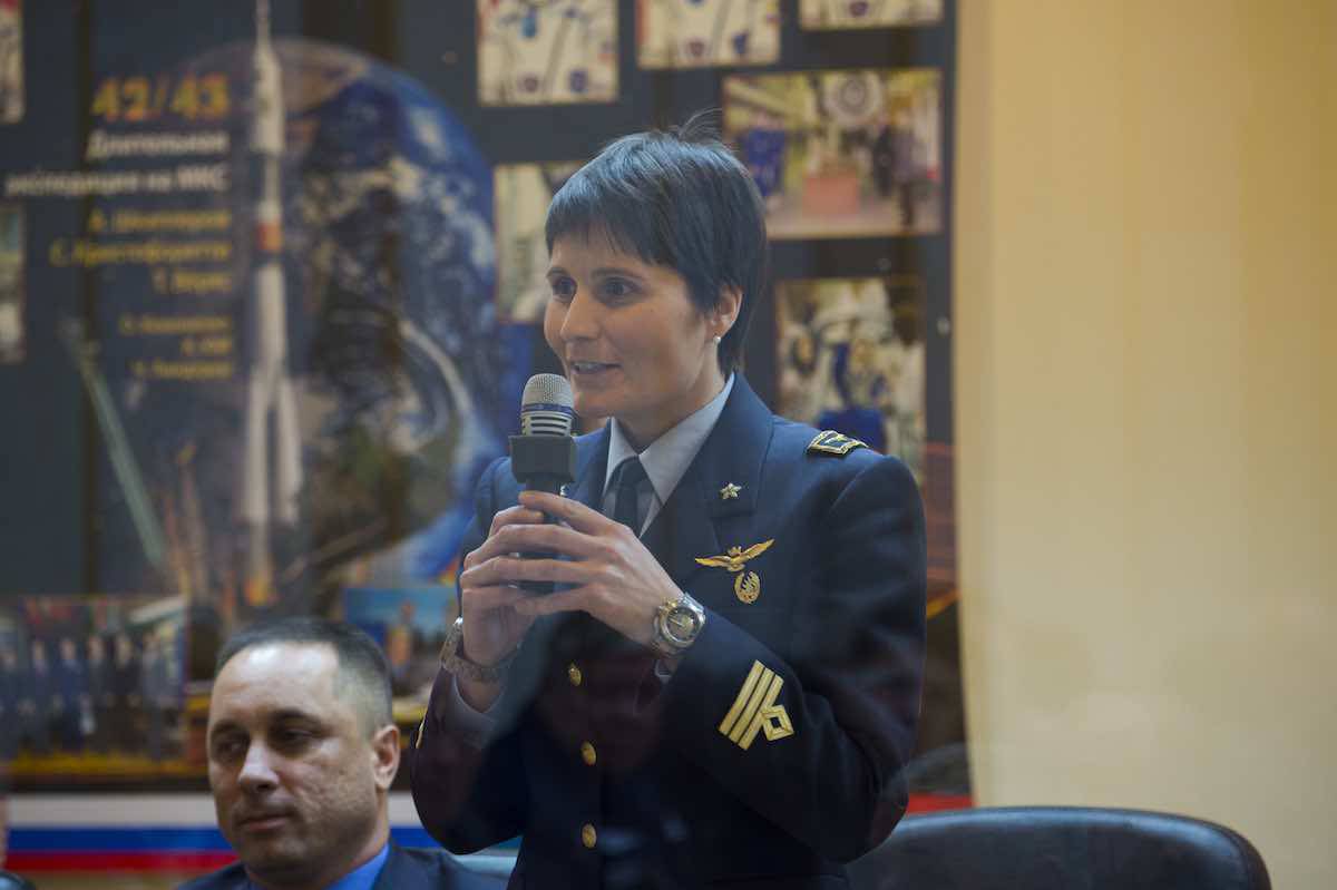 Samantha Cristoforetti via dall'Aeronautica Militare