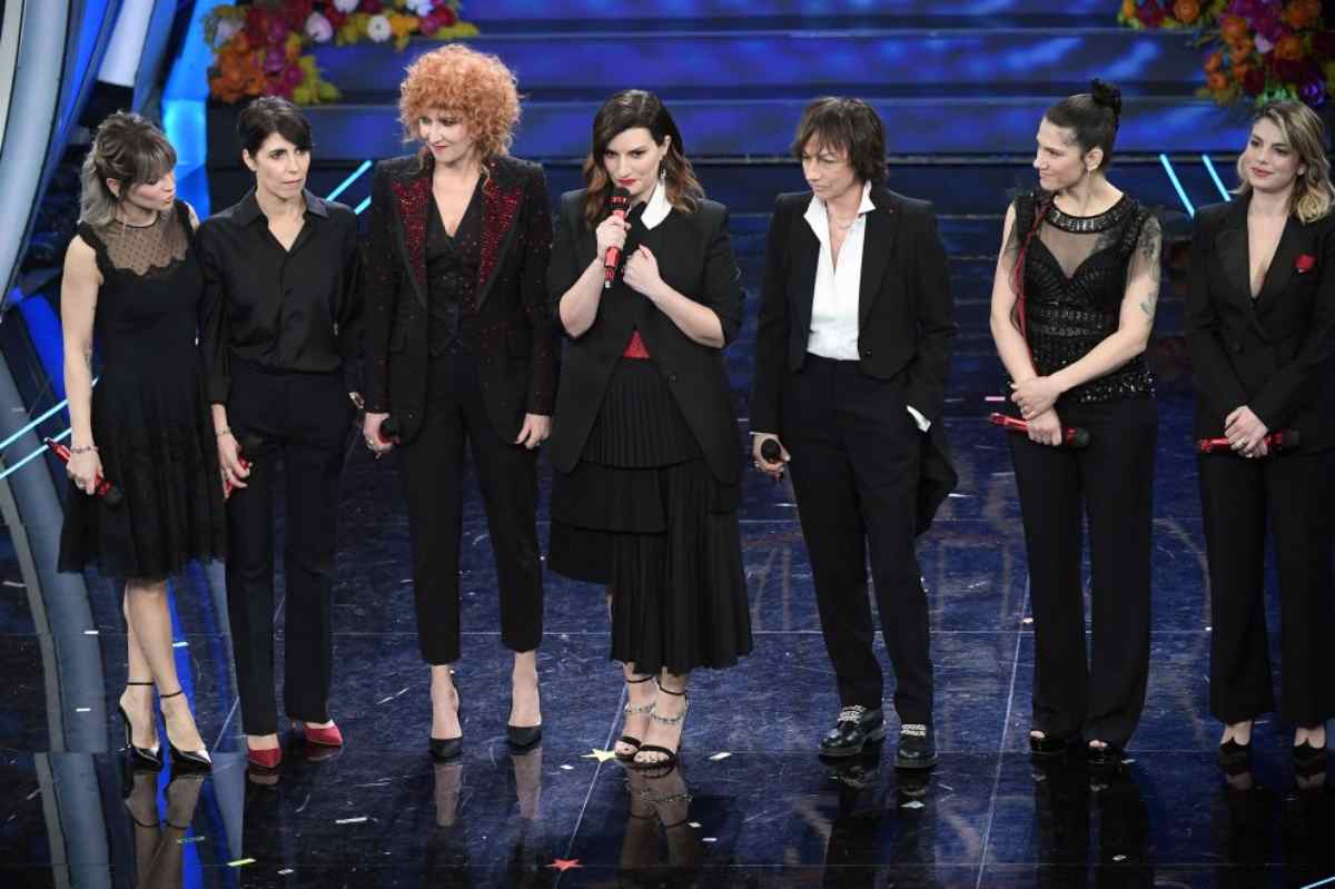 7 artiste sul palco di Sanremo