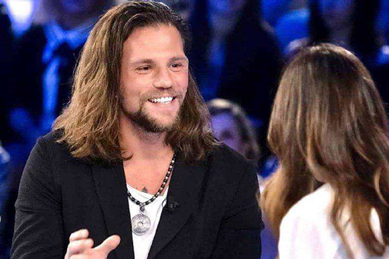 Enrico Nigiotti ed Elena D'Amario Lacrime ad Amici 