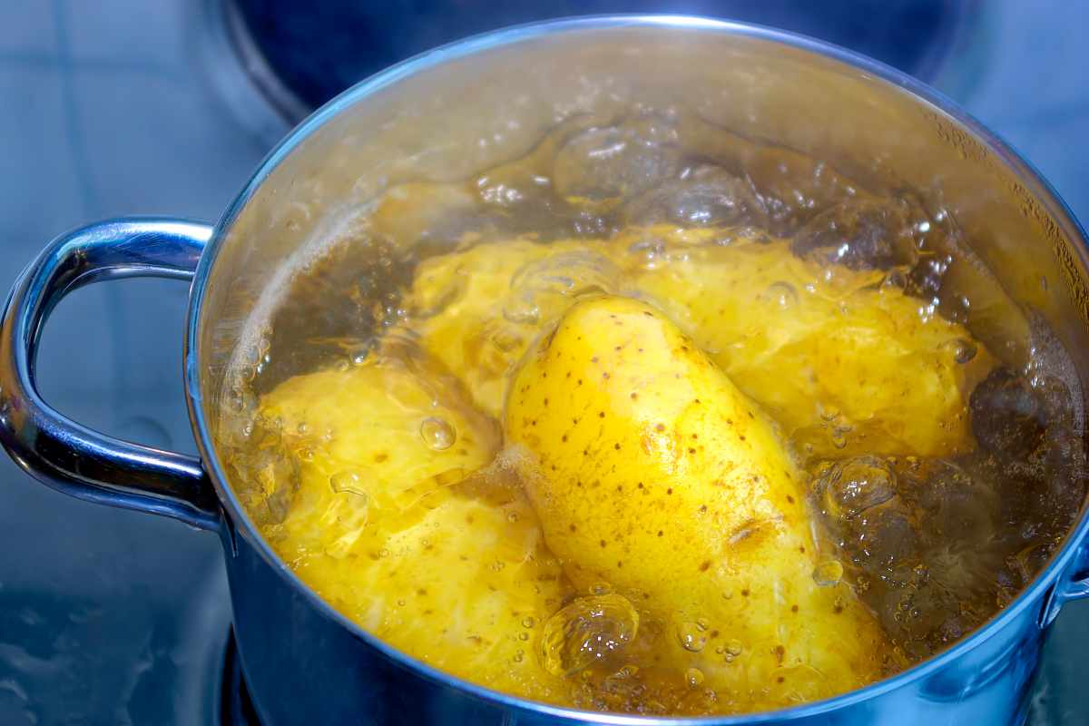 patate in pentola
