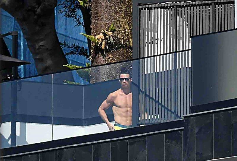 Cristiano Ronaldo, isolamento al sole di Madeira