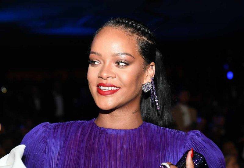 Rihanna dona 5 milioni di dollari per l'emergenza Coronavirus