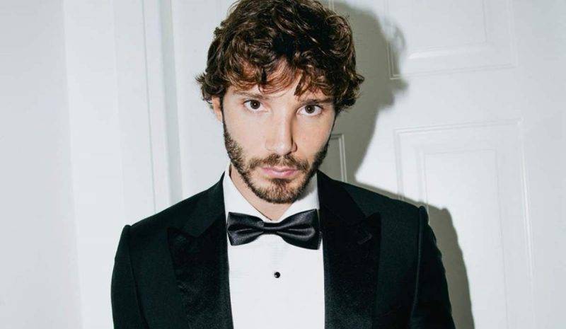 Stefano De Martino in smoking