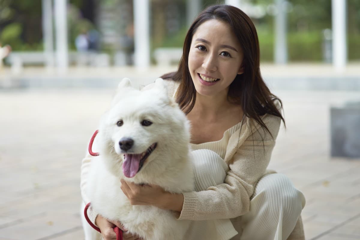 Asian girl live dog