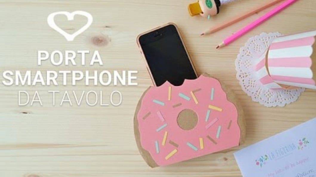 Porta smartphone da tavolo a forma di donut 