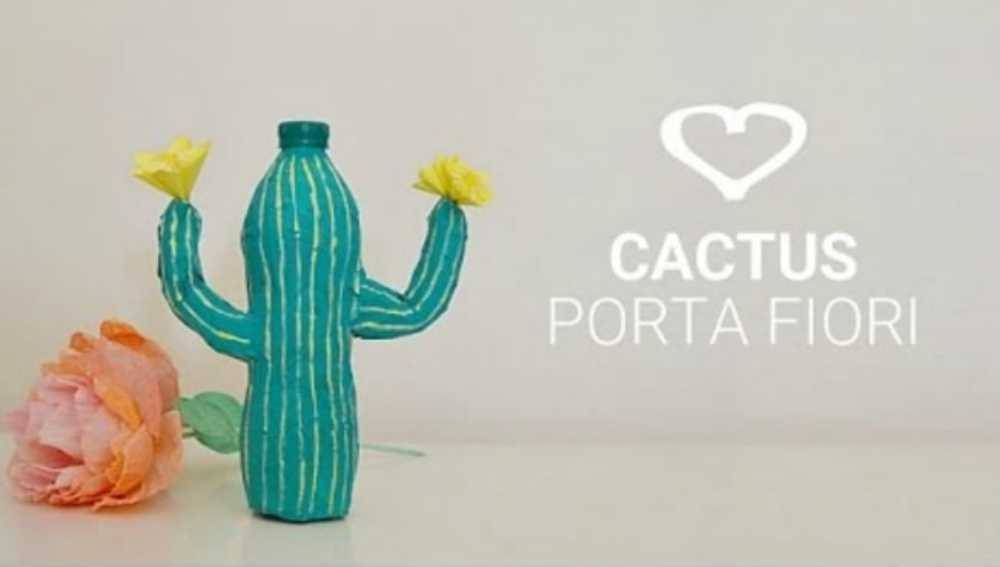 Cactus porta fiori con bottiglia 