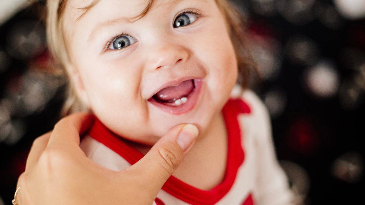 calendario dentizione decidua denti da latte neonati