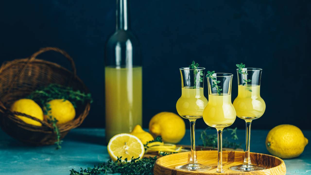 limoncello fatto in casa ricetta