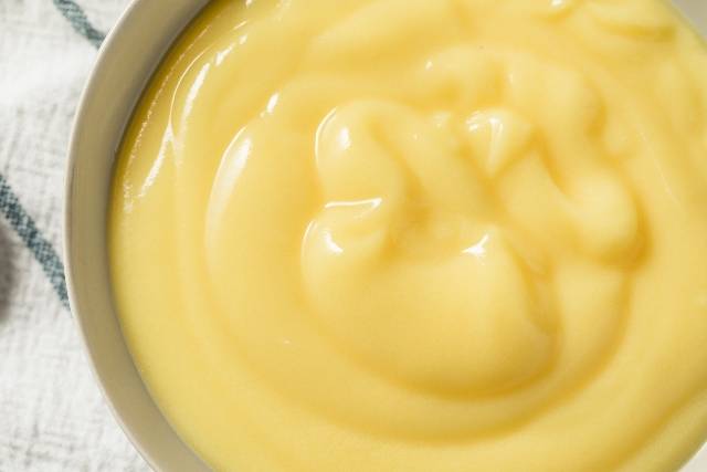 Crema pasticcera al microonde: pronta in soli 5 minuti