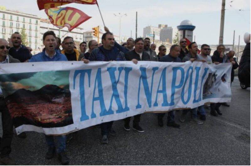 Taxi, in piazza i sindacati di categoria (Getty Images)