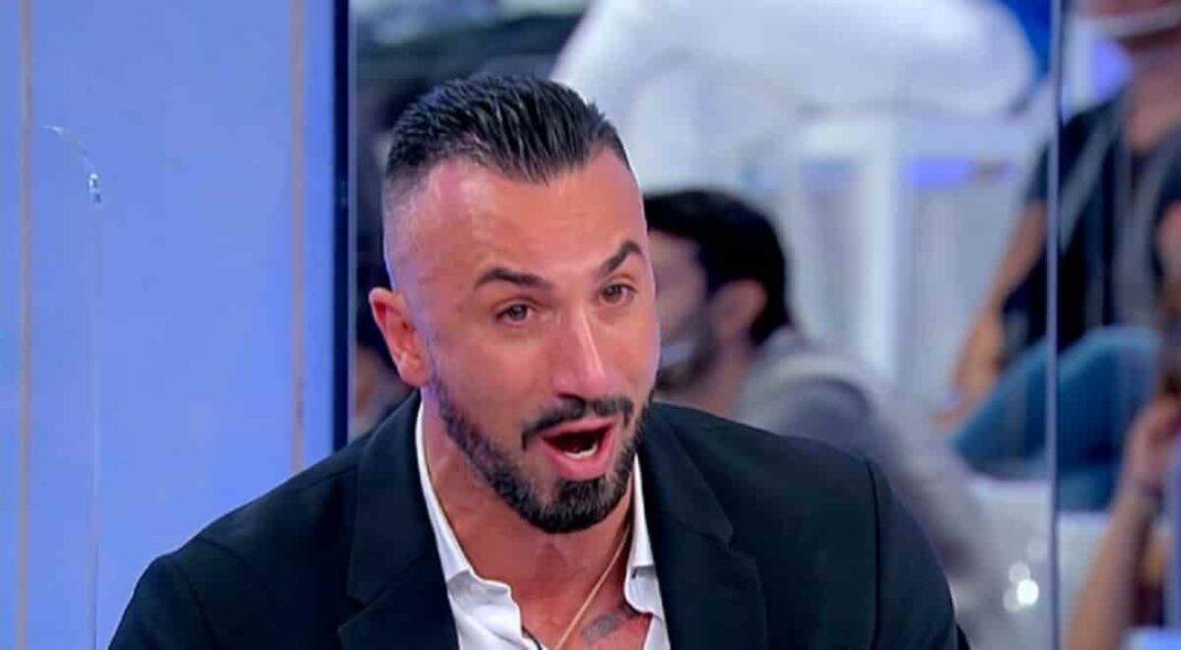 Nicole Di Uomini E Donne Quando Era Uomo