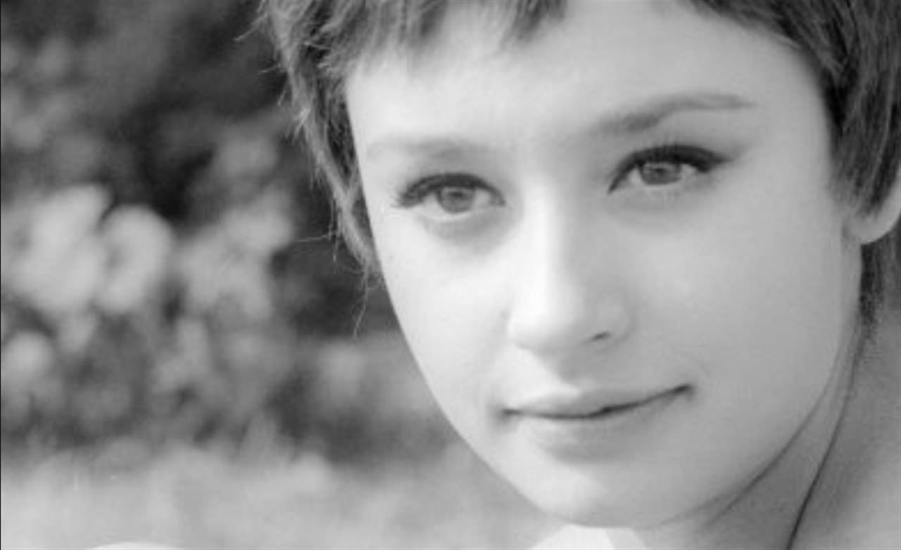 Raffaella Carrà da piccola