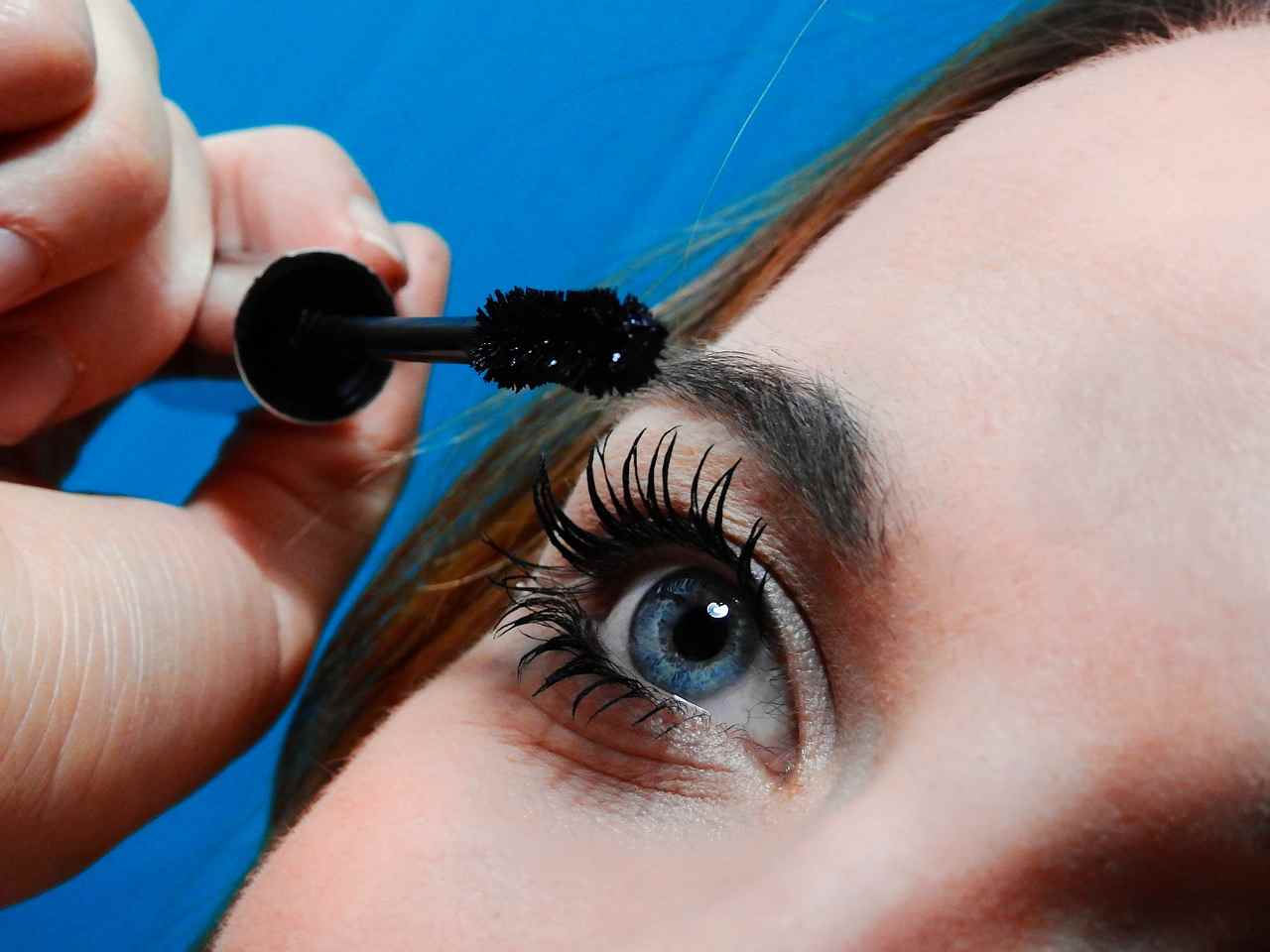 mascara primo piano