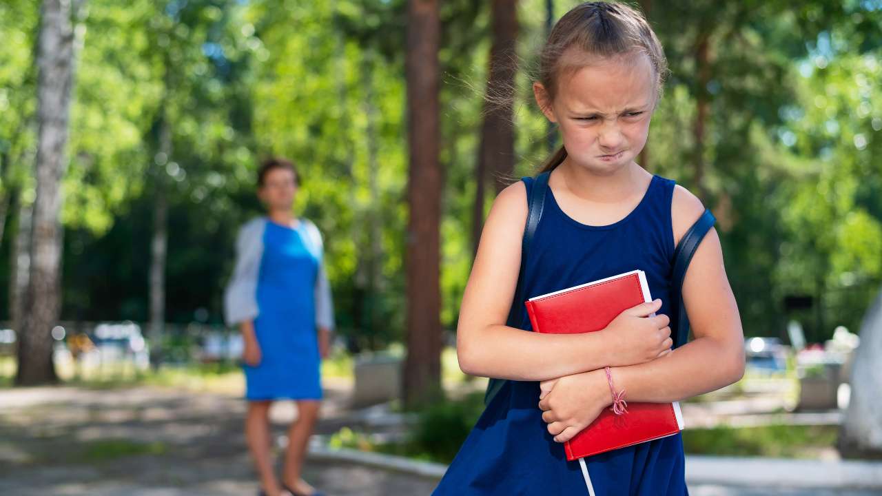 bambino tornare scuola