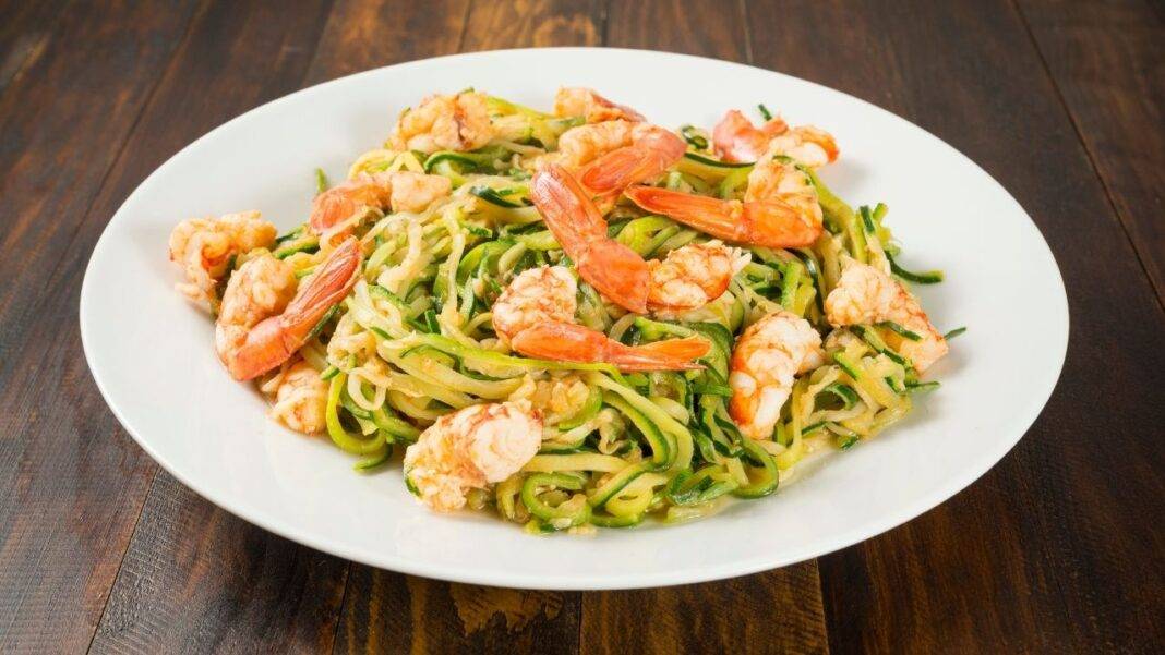 Spaghetti zucchine e gamberetti trucchi primo impeccabile